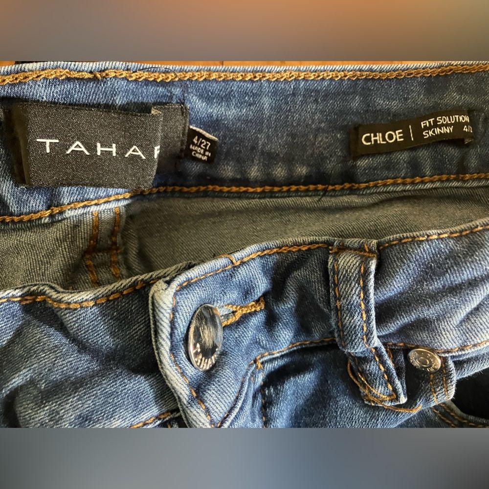 Tahari jeans, Chloe style, Fit Solution Skinny, size 4, excellent condition,